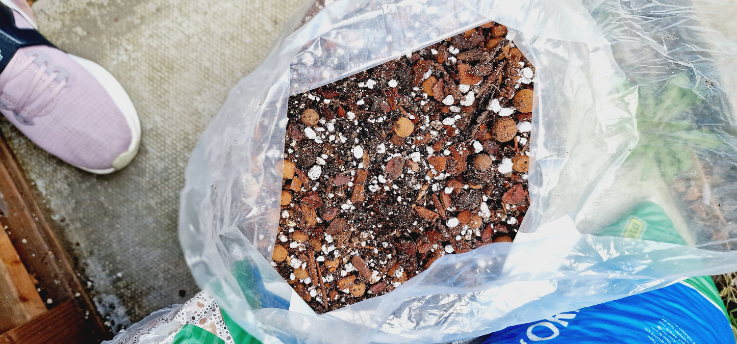 Peat Free Soil - Houseplant / Philodendron and Monstera Light Airy mix 1kg